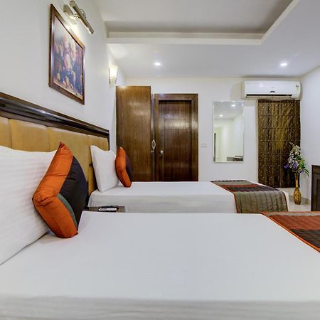 Airport La Sapphire Hotel & Restaurant นิวเดลี ภายนอก รูปภาพ