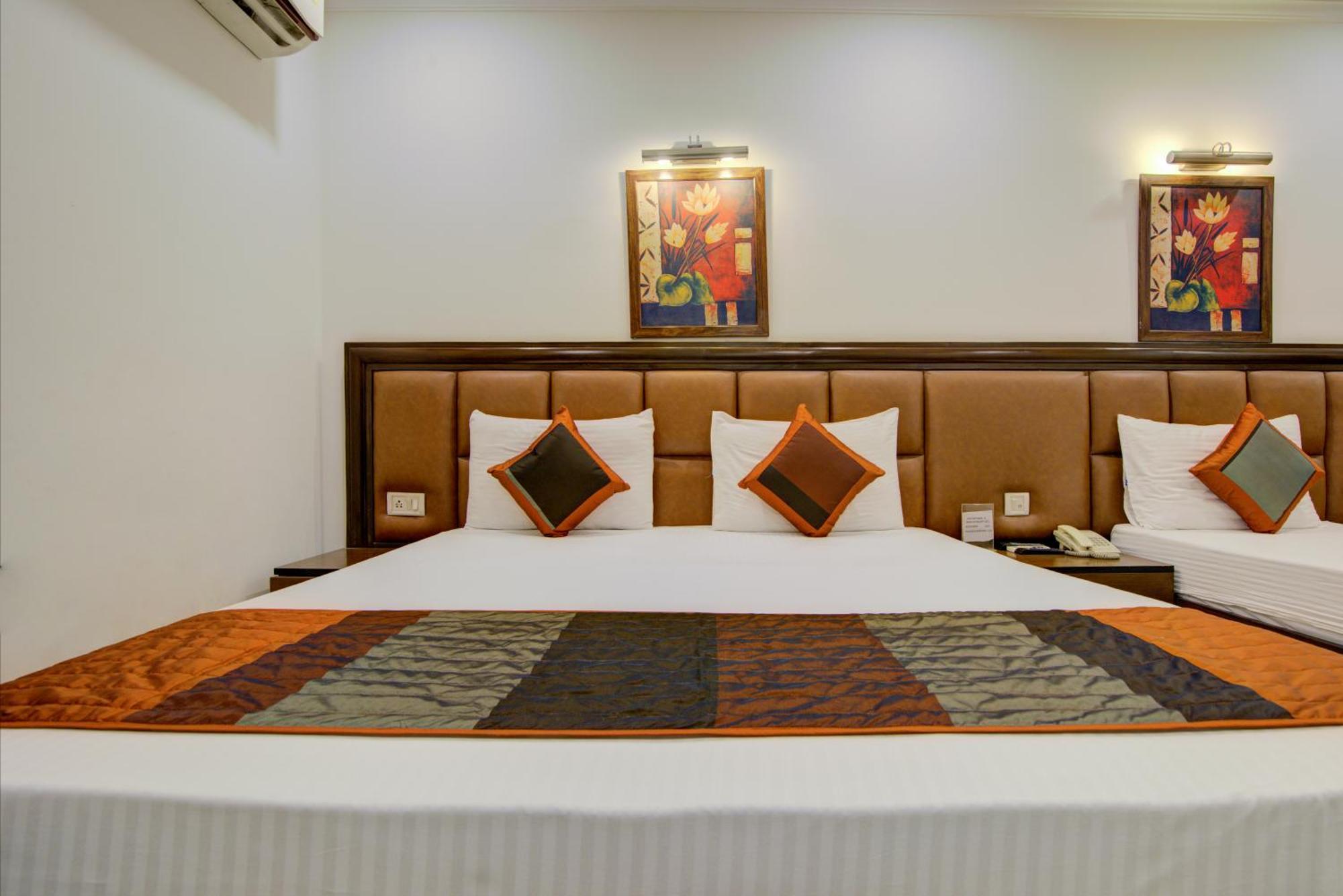 Airport La Sapphire Hotel & Restaurant นิวเดลี ภายนอก รูปภาพ